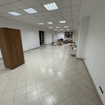 Продается Нежилое помещение, 600 м²