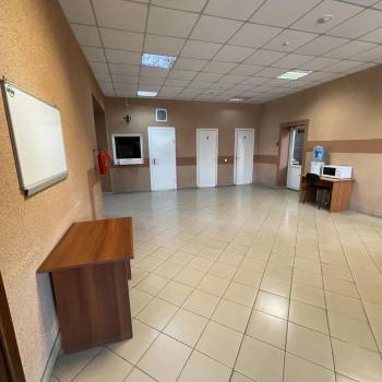 Продается Нежилое помещение, 600 м²