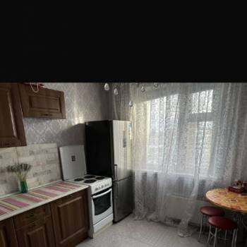 Сдается 1-комнатная квартира, 46 м²