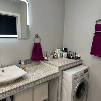 Продается 2-х комнатная квартира, 107 м²