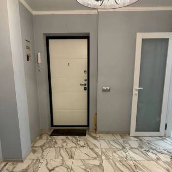 Продается 2-х комнатная квартира, 107 м²