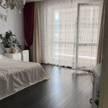 Продается Многокомнатная квартира, 132,5 м²