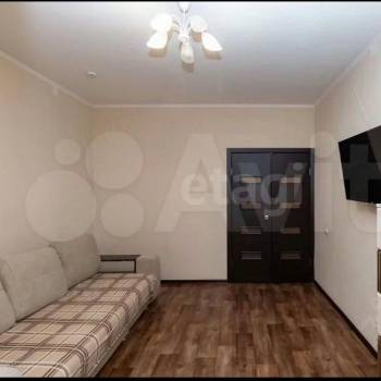 Продается 1-комнатная квартира, 36 м²