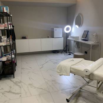 Продается Нежилое помещение, 222 м²