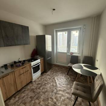 Сдается 1-комнатная квартира, 42 м²