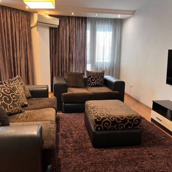 Сдается 2-х комнатная квартира, 92 м²