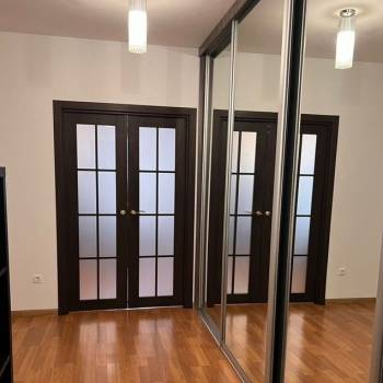 Сдается 2-х комнатная квартира, 92 м²