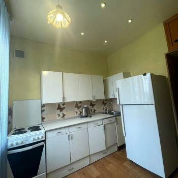 Сдается 1-комнатная квартира, 42 м²