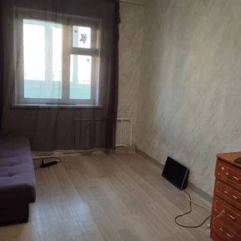 Продается 1-комнатная квартира, 42 м²