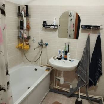 Продается 1-комнатная квартира, 42 м²