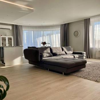 Продается Многокомнатная квартира, 174,6 м²