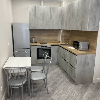 Сдается 1-комнатная квартира, 42 м²