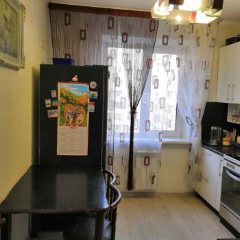 Продается Многокомнатная квартира, 77,2 м²