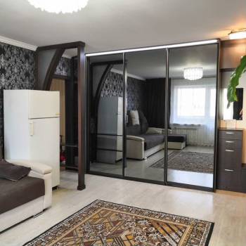 Продается Многокомнатная квартира, 77,2 м²