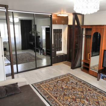 Продается Многокомнатная квартира, 77,2 м²
