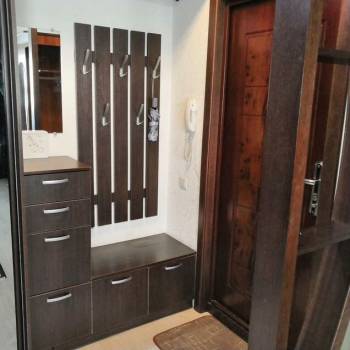 Продается Многокомнатная квартира, 77,2 м²