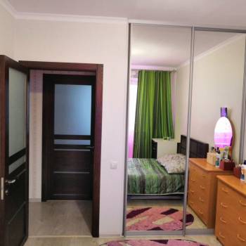Продается Многокомнатная квартира, 77,2 м²