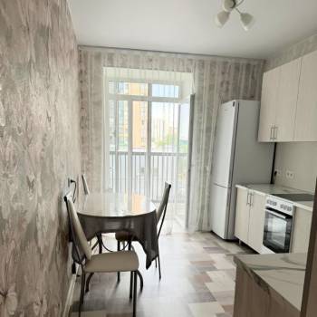 Сдается 1-комнатная квартира, 41,7 м²