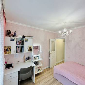 Продается Многокомнатная квартира, 81,2 м²