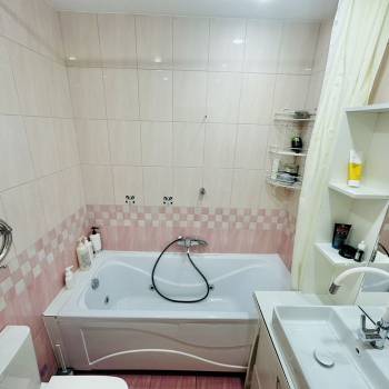 Продается Многокомнатная квартира, 81,2 м²
