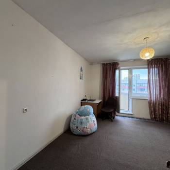 Продается 1-комнатная квартира, 42 м²