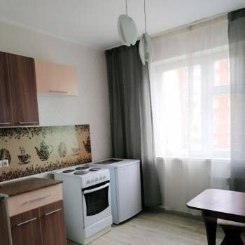 Сдается 1-комнатная квартира, 42 м²