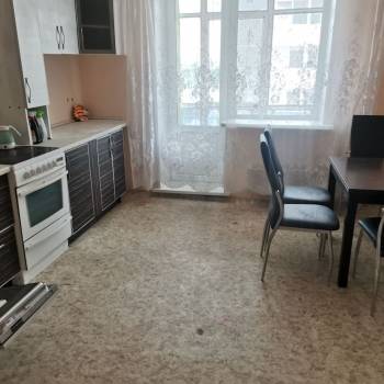 Продается 1-комнатная квартира, 45 м²