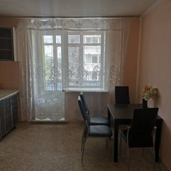 Продается 1-комнатная квартира, 45 м²