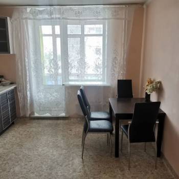 Продается 1-комнатная квартира, 45 м²