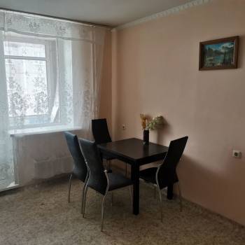 Продается 1-комнатная квартира, 45 м²