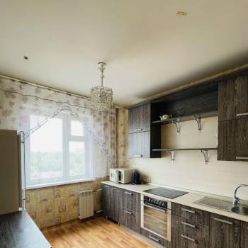 Сдается 1-комнатная квартира, 42 м²