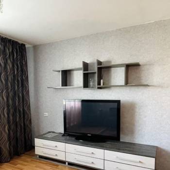 Сдается 1-комнатная квартира, 42 м²
