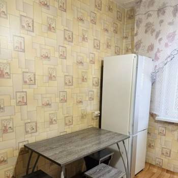 Сдается 1-комнатная квартира, 42 м²
