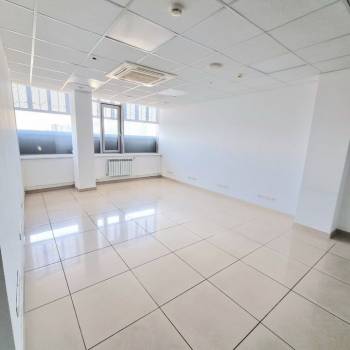 Сдается Нежилое помещение, 417,3 м²