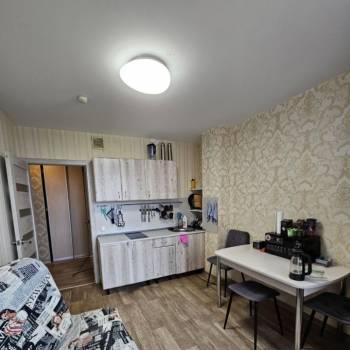 Продается 1-комнатная квартира, 40 м²