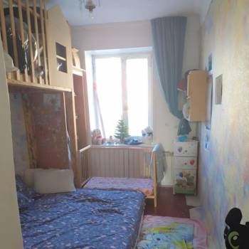Продается Многокомнатная квартира, 49 м²