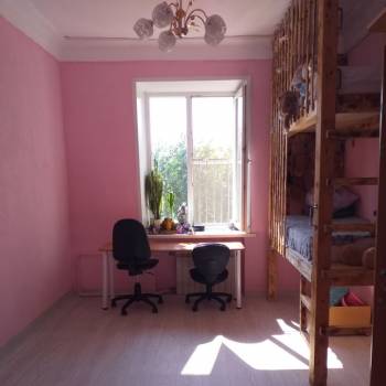 Продается Многокомнатная квартира, 49 м²