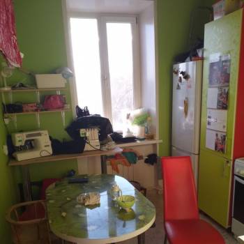 Продается Многокомнатная квартира, 49 м²