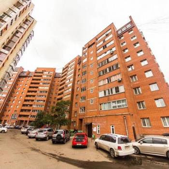 Продается 1-комнатная квартира, 106 м²