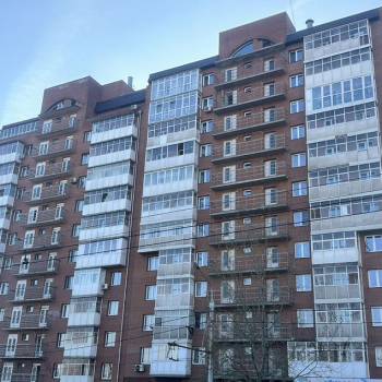 Продается 1-комнатная квартира, 106 м²