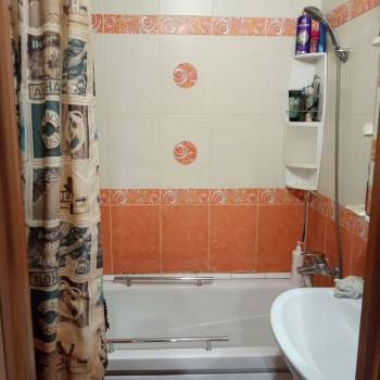 Продается Многокомнатная квартира, 80 м²