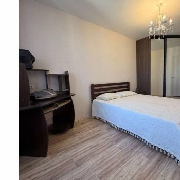Продается 1-комнатная квартира, 49,6 м²