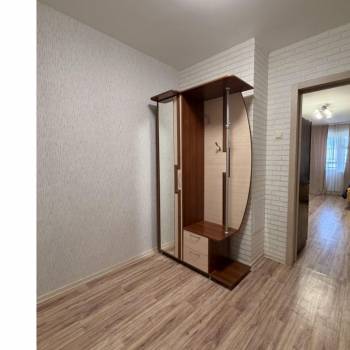 Продается 1-комнатная квартира, 49,6 м²