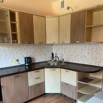 Сдается 1-комнатная квартира, 42 м²