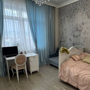 Продается Многокомнатная квартира, 136,7 м²