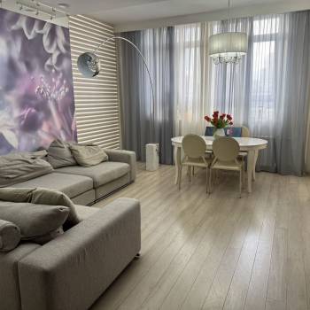Продается Многокомнатная квартира, 136,7 м²