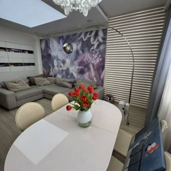 Продается Многокомнатная квартира, 136,7 м²