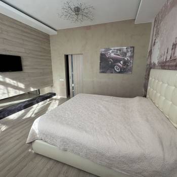 Продается Многокомнатная квартира, 136,7 м²