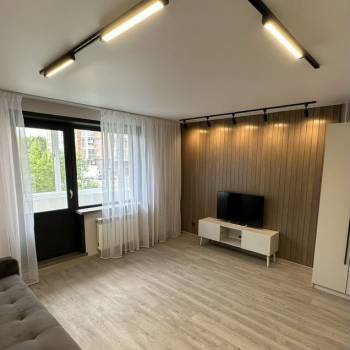 Сдается 1-комнатная квартира, 42 м²
