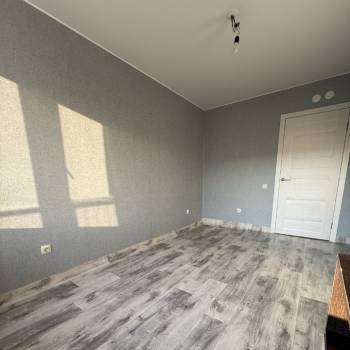 Продается 1-комнатная квартира, 32 м²